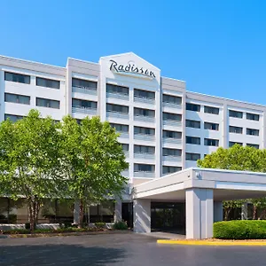 *** Hotel Radisson Airport United States